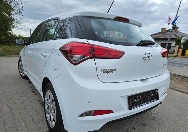 Hyundai i20 cena 30900 przebieg: 97545, rok produkcji 2015 z Kożuchów małe 232